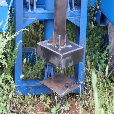 雷力 履带式光伏钻机 小型冲击式钻石头设备快速有力