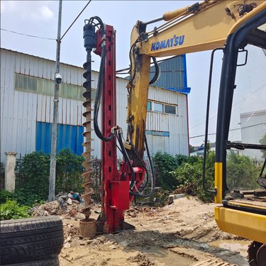 戈壁履带光伏打桩机 履带式钻孔机加压旋喷钻机 钻杆转速可调节