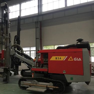 红五环M5, M5A履带式锚固钻机 采用双马达回转器