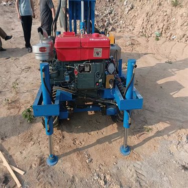 小型光伏潜孔打桩钻机 雷力LLQ756履带加厚底盘常柴动力稳定安全
