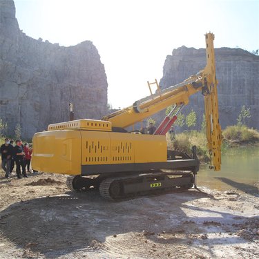 履带式护坡锚固钻机 加厚双大臂行走钻孔机 山体岩石打孔机