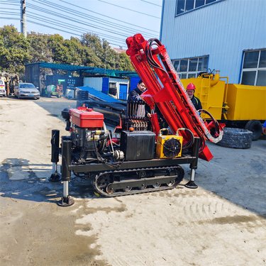 庭院光伏地钉螺旋打桩机 小型履带式液压光伏钻机 可拧桩可钻孔