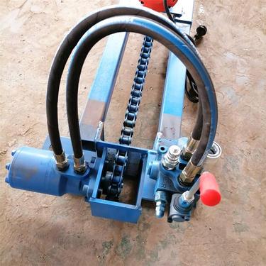 甘肃 12t水平穿越钻机 小型履带穿越钻机 过道顶管机 洪涛